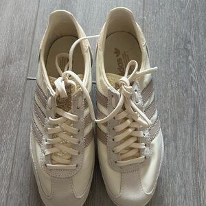 Adidas SL 72 Women's Beige and White Sneakers
